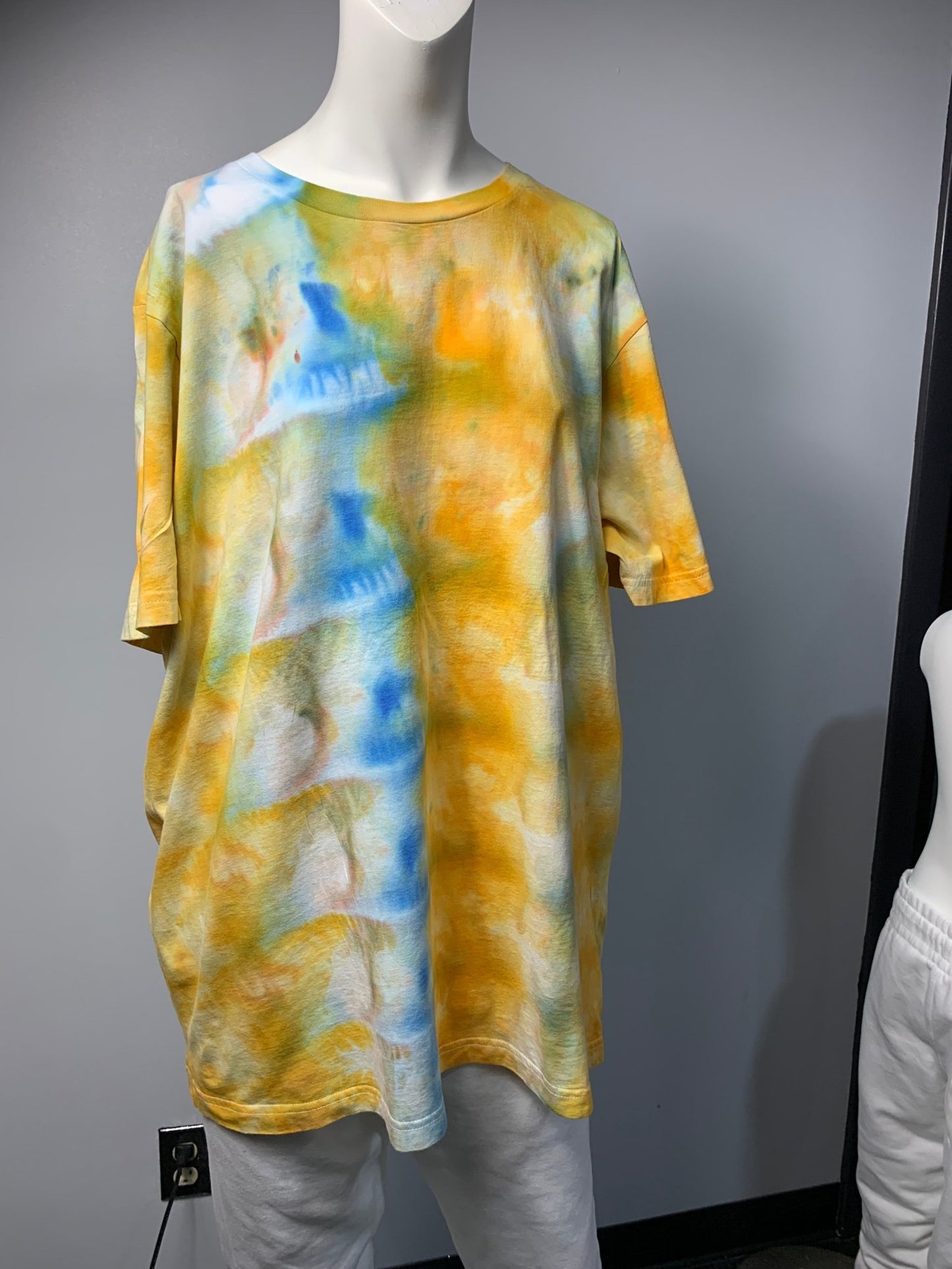 215 MEN'S 2XL Yellow and Blue