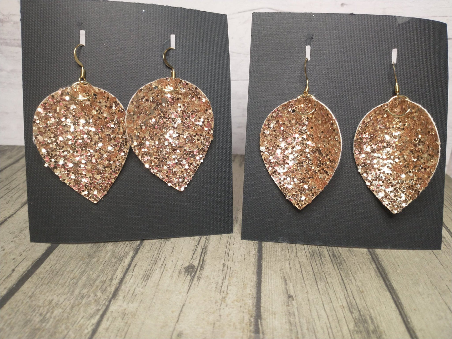 Gold Sparkle Teardrop Earrings! - Merlscreations
