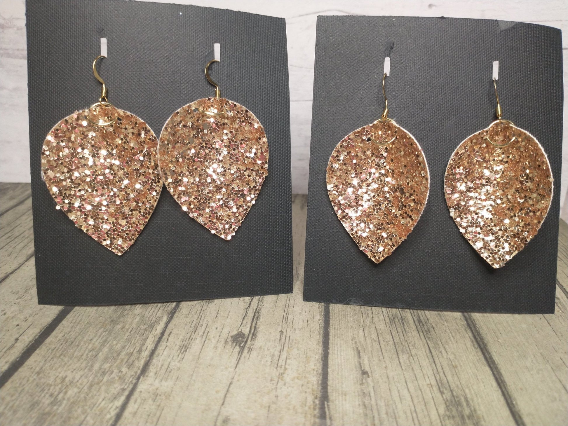 Gold Sparkle Teardrop Earrings! - Merlscreations