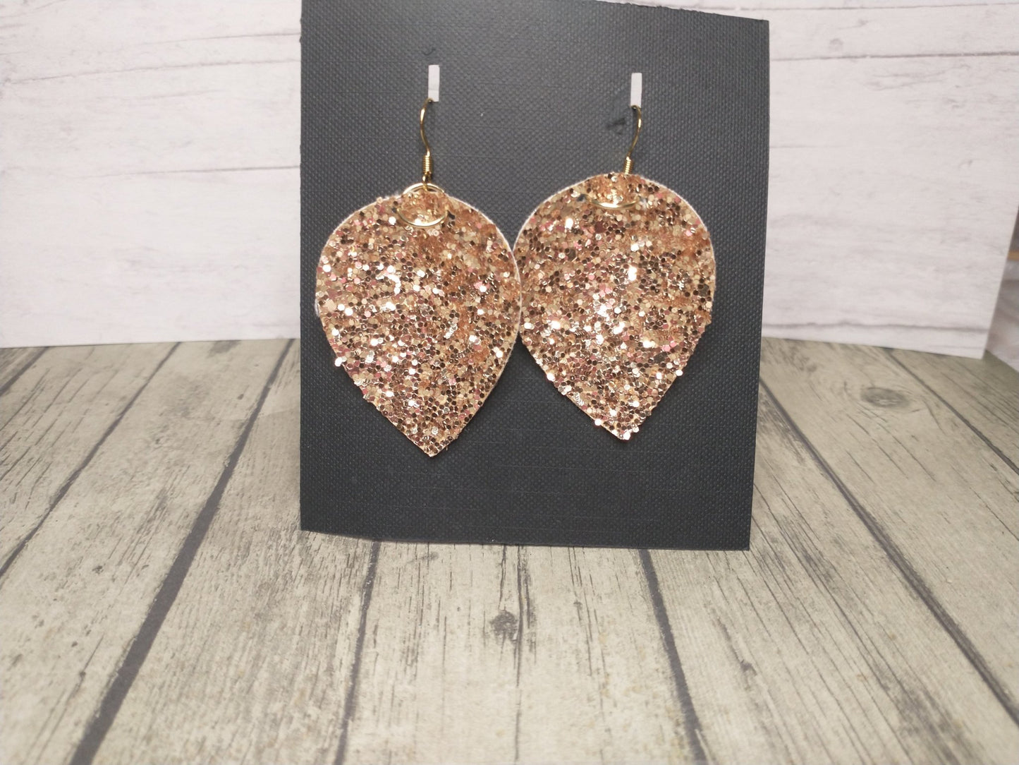 Gold Sparkle Teardrop Earrings! - Merlscreations