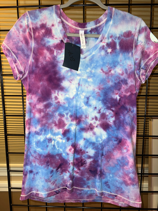 27 XL Purple and Blue Haze V-Neck