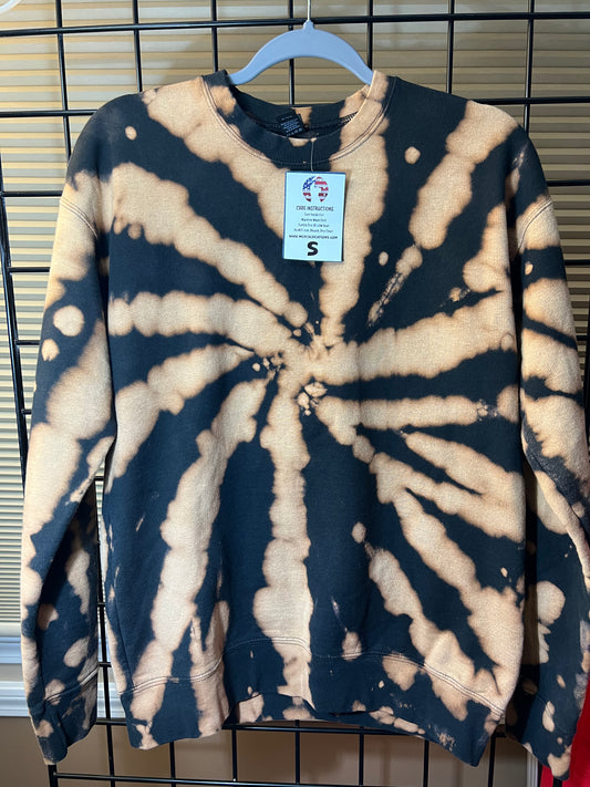 35 Small Bleached Spiral Crewneck