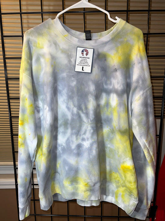 53 Large Cloudy Crewneck