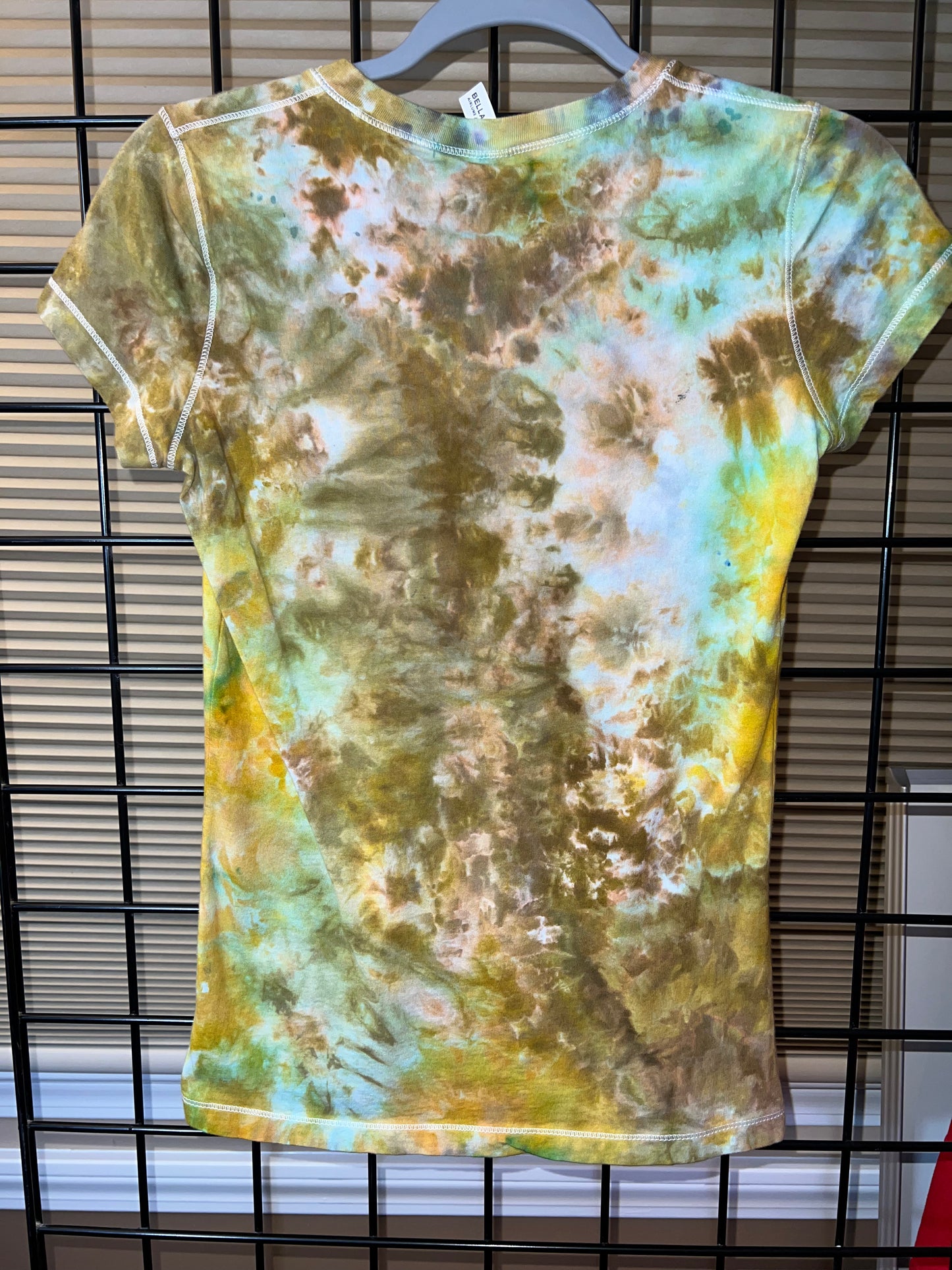 3 Small Womens V-Neck Earthy T-shirt