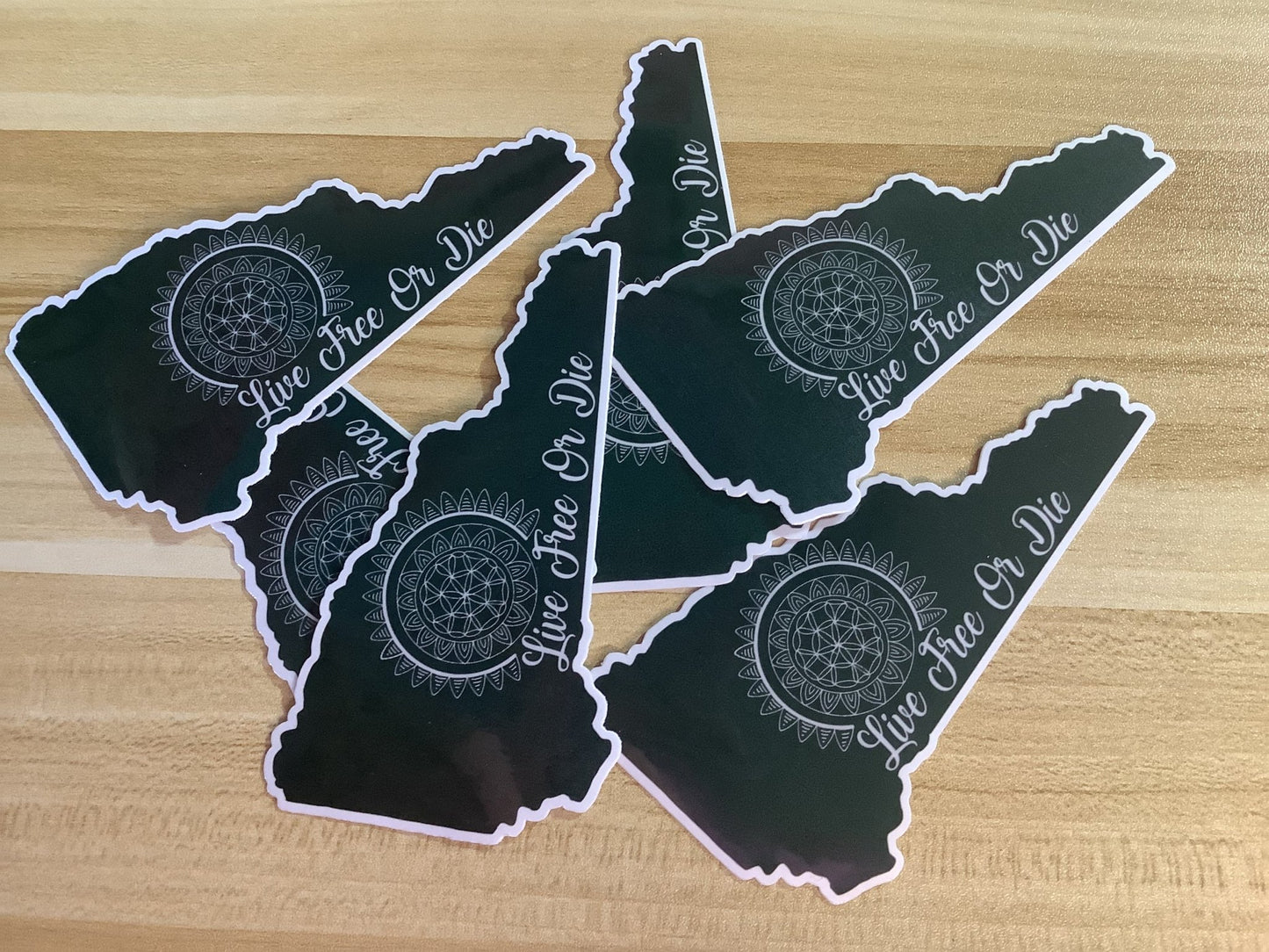 Live free or die sticker - Merlscreations