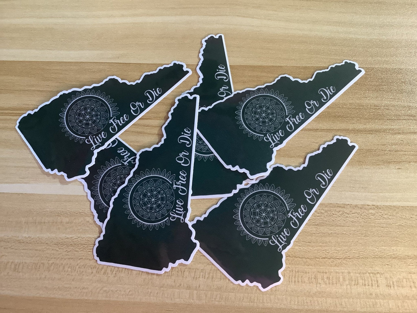Live free or die sticker - Merlscreations